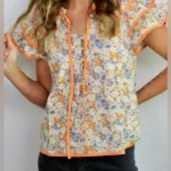 Flutter Ruffled Sleeve Floral Top in Orange/Lavender/Cream - Size S (Boutique) - Picture 6 of 7